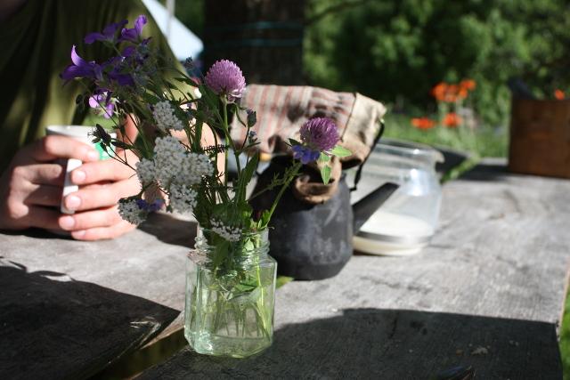 Coffee and flowers