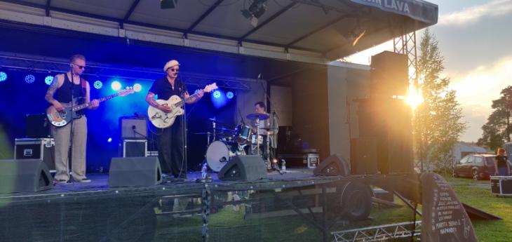 AT's Roots and Ramblin'